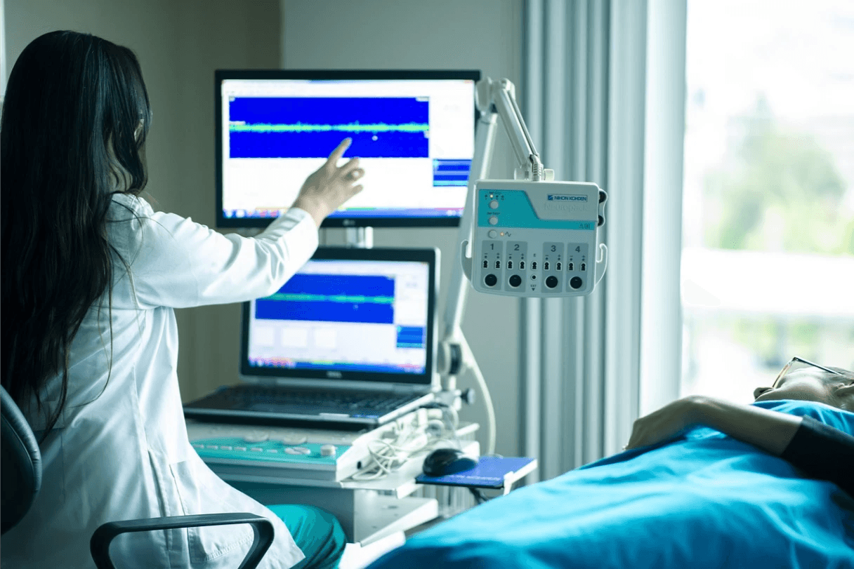 The Hospital's Definitive Guide to Choosing a PACS / DICOM Platform